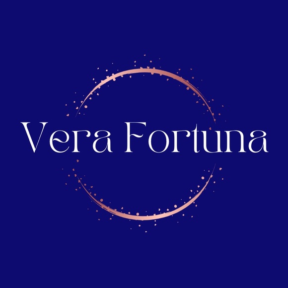 Meet your Posher, Alissa - Picture 2 of 4